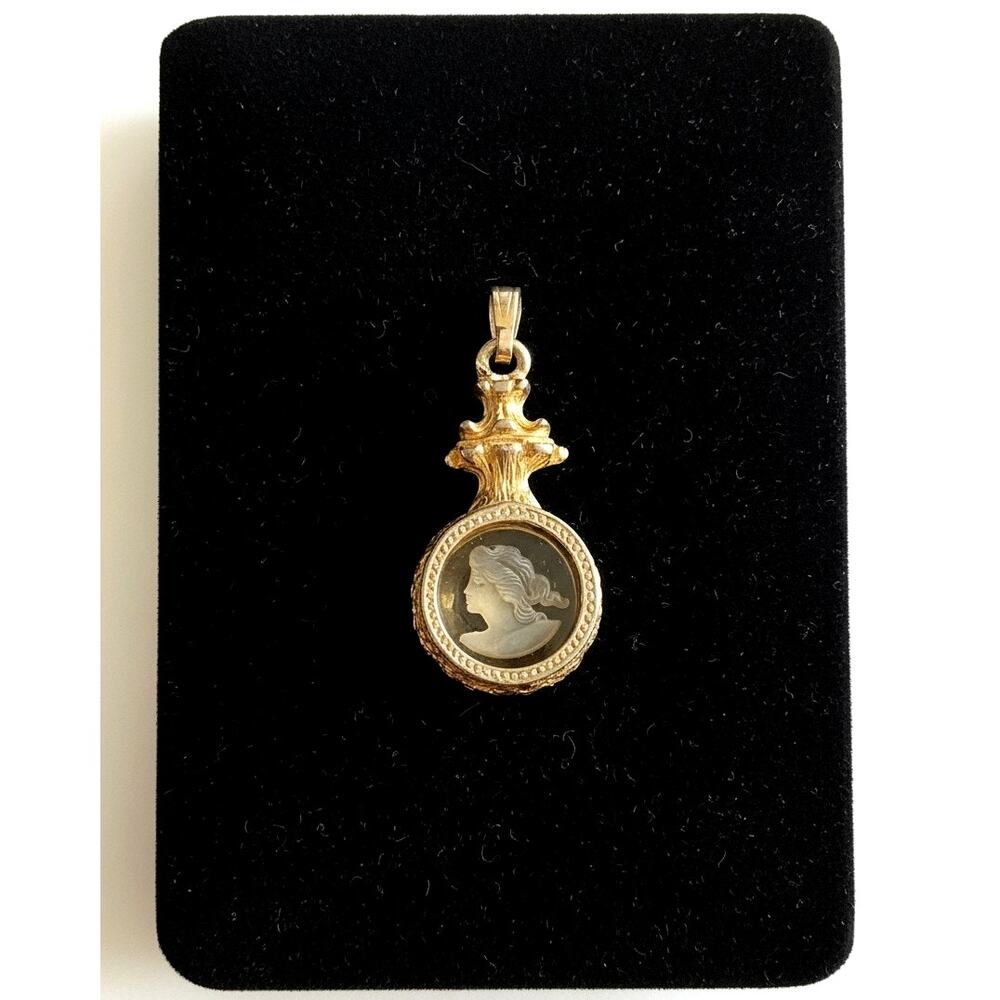 Vintage Goldette Glass Intaglio Cameo Pendant Gold Tone